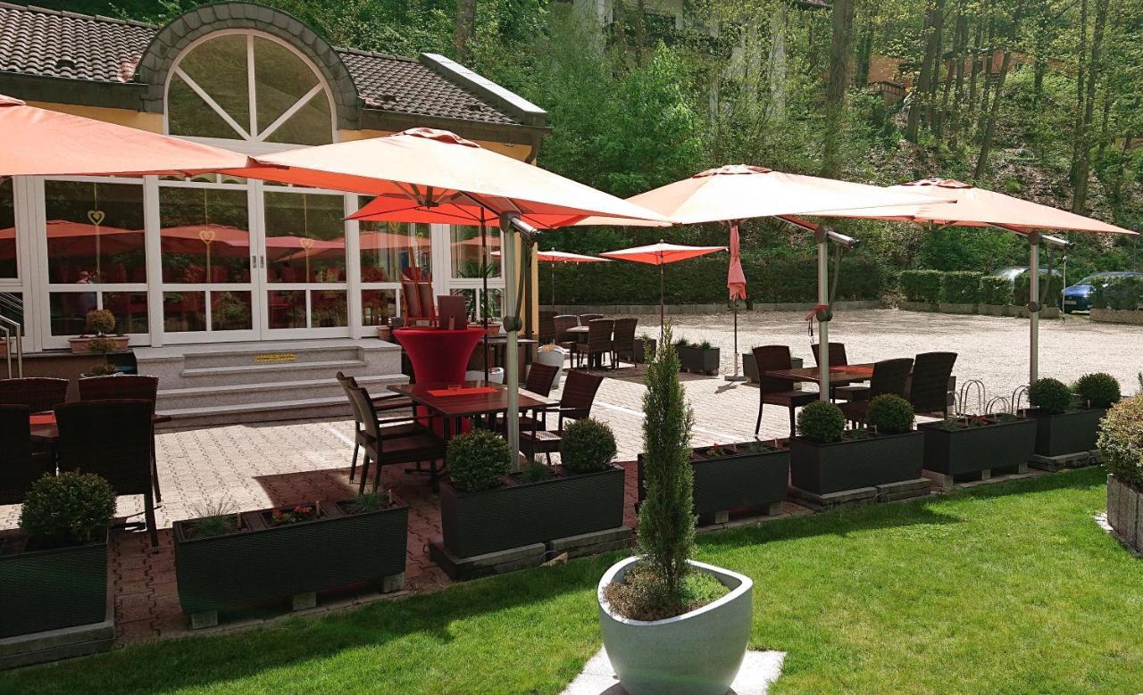 Hotel Goldbaechel Wachenheim an der Weinstrasse Luaran gambar