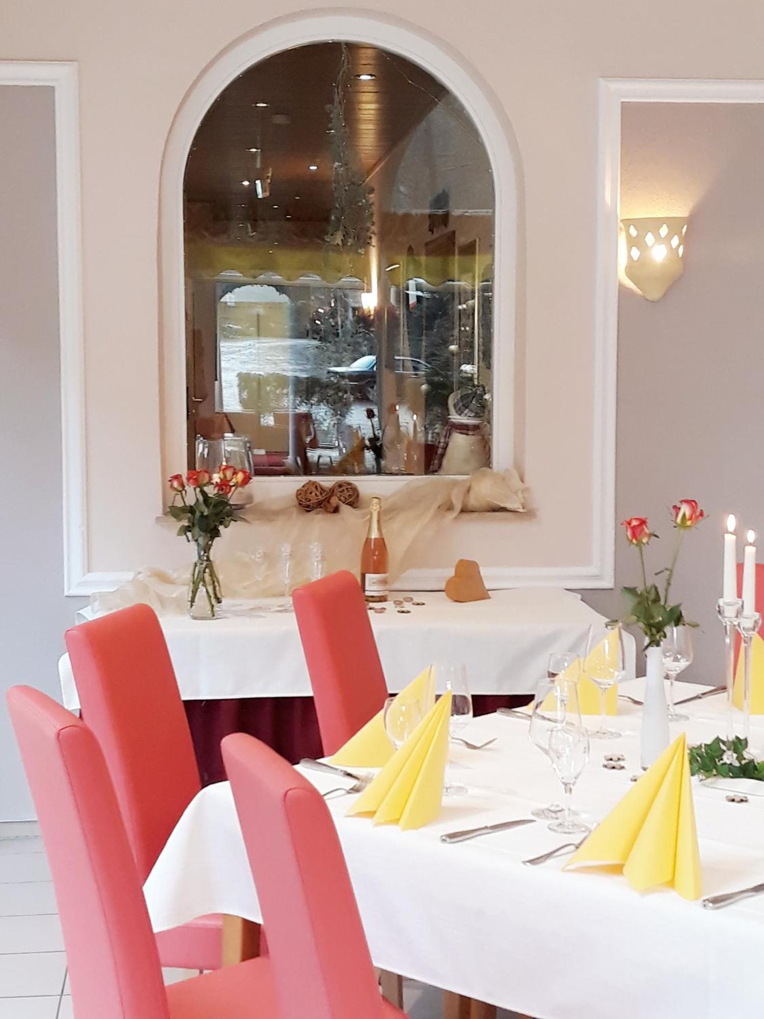 Hotel Goldbaechel Wachenheim an der Weinstrasse Luaran gambar