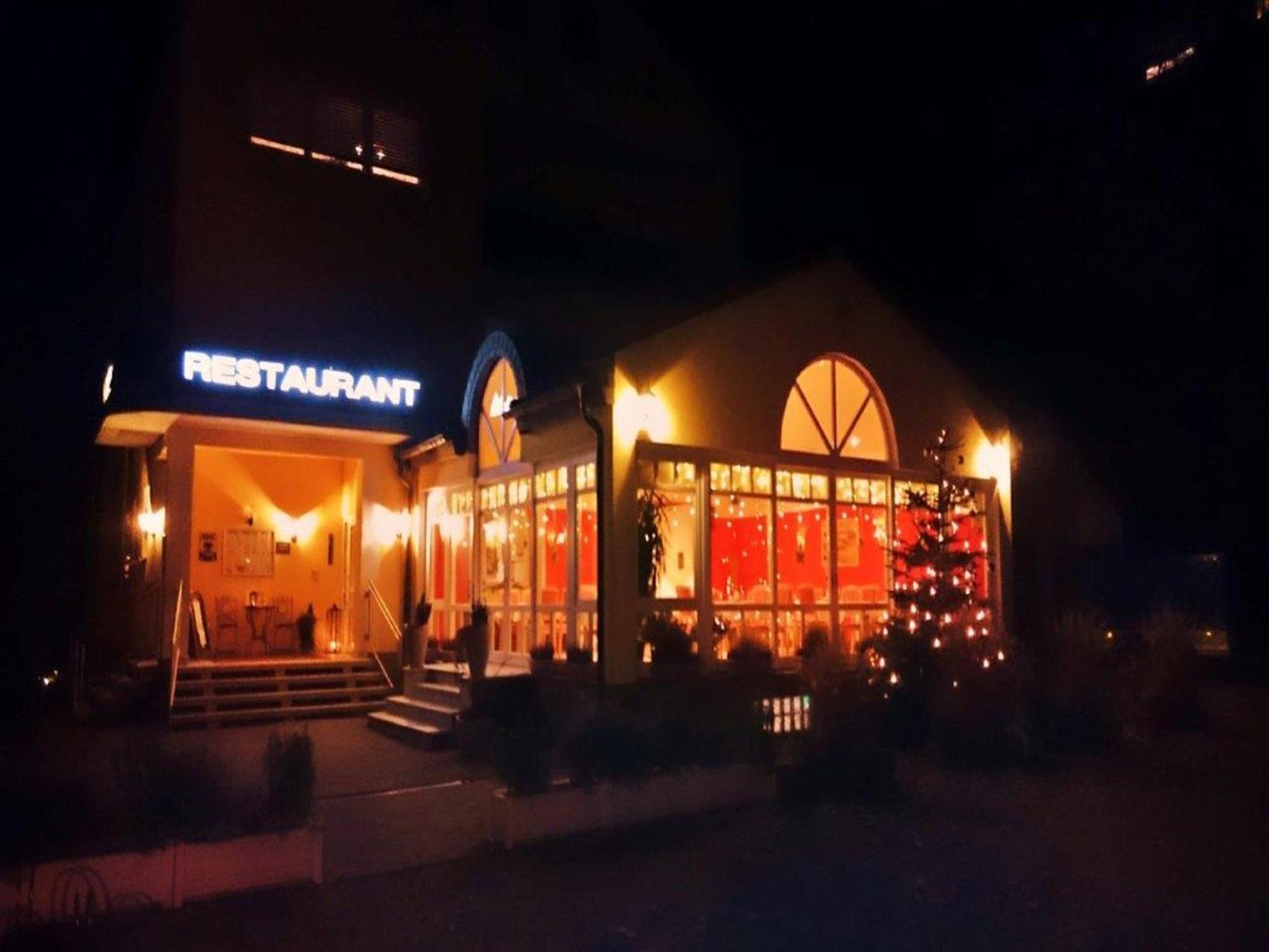 Hotel Goldbaechel Wachenheim an der Weinstrasse Luaran gambar