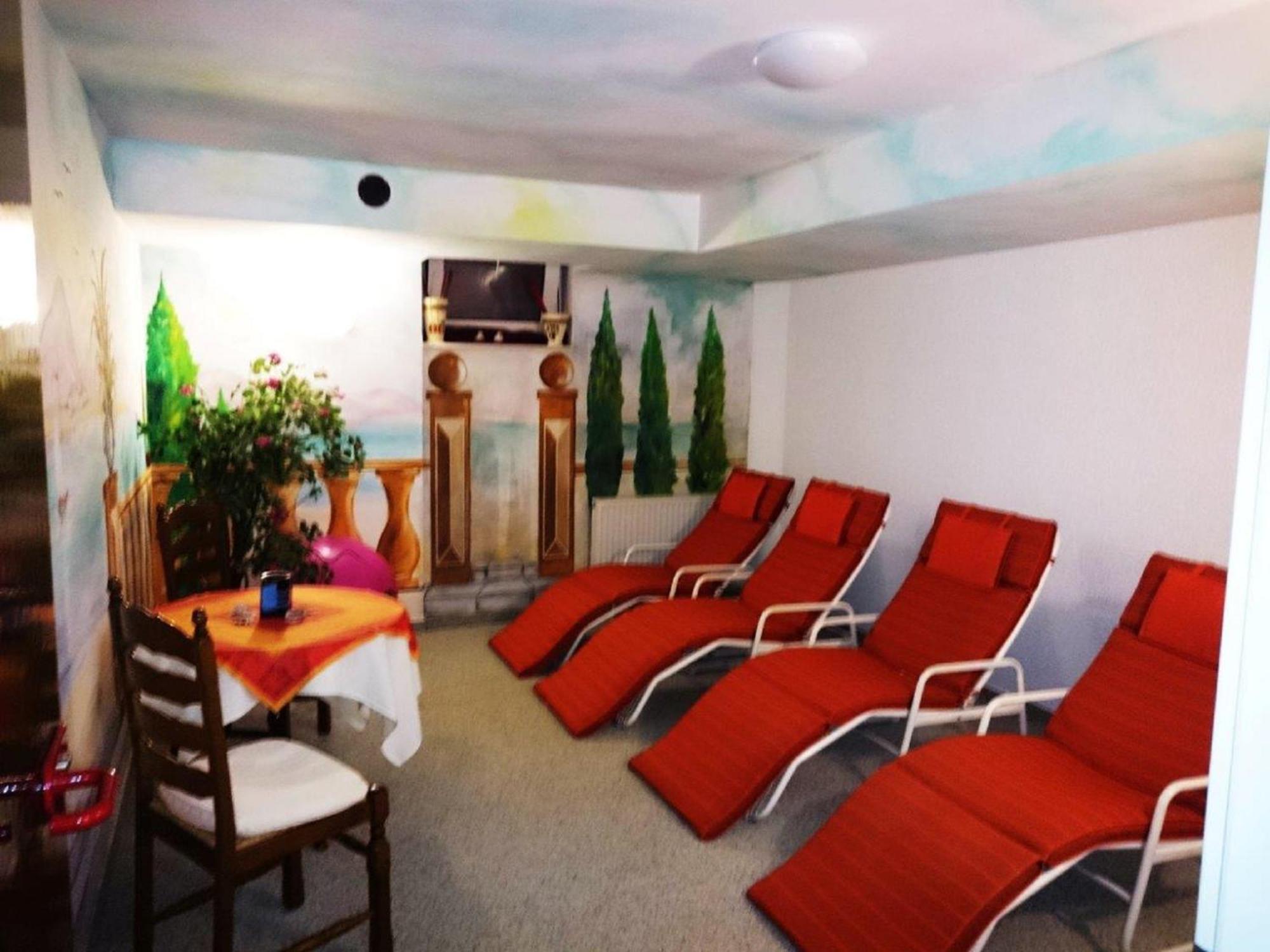 Hotel Goldbaechel Wachenheim an der Weinstrasse Luaran gambar