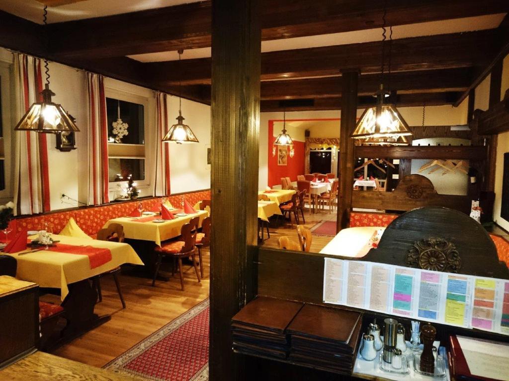 Hotel Goldbaechel Wachenheim an der Weinstrasse Luaran gambar