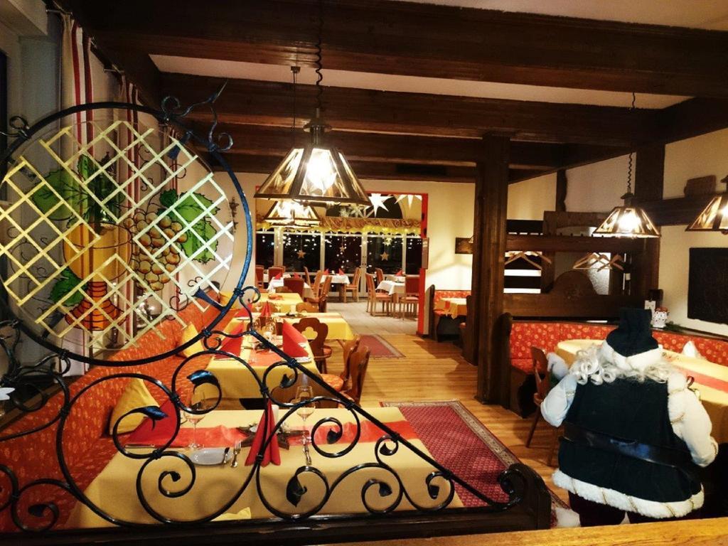 Hotel Goldbaechel Wachenheim an der Weinstrasse Luaran gambar